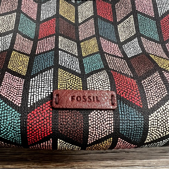 Fossil Fiona Geometric Multi Color Shapes Crossbody - Picture 3 of 17